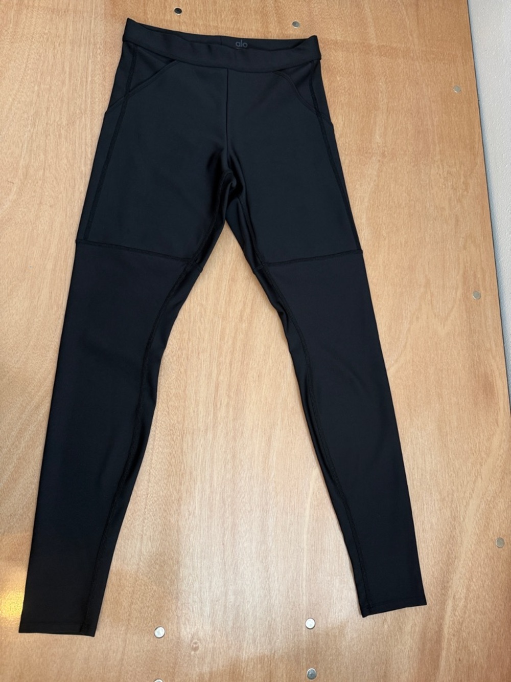 ALO Airlift Black High-Rise Performance Leggings w Pockets
